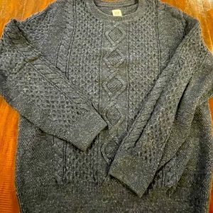 Men’s GAP cable knit sweater